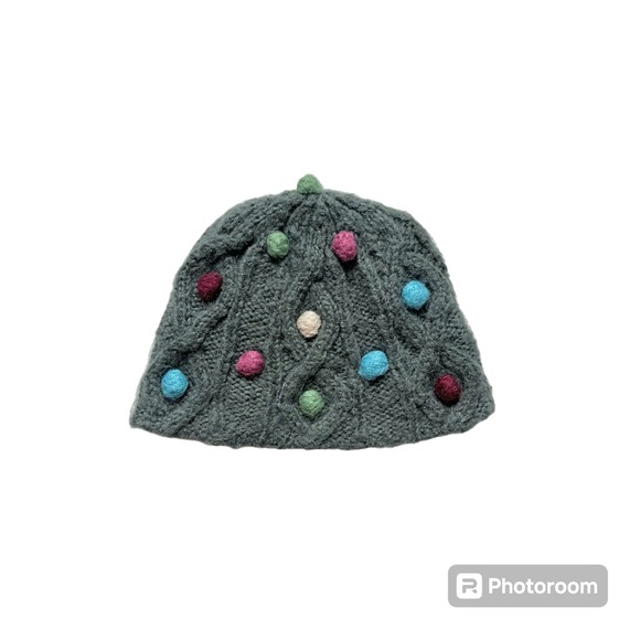 ASO Alex Russo pompom beanie, Wizards Of Waverly Place Season 1, Episode 6 main image 4